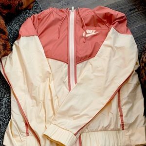 Nike wind breaker